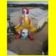 Ronald Mc Donald sitzt auf T1 - 01.html